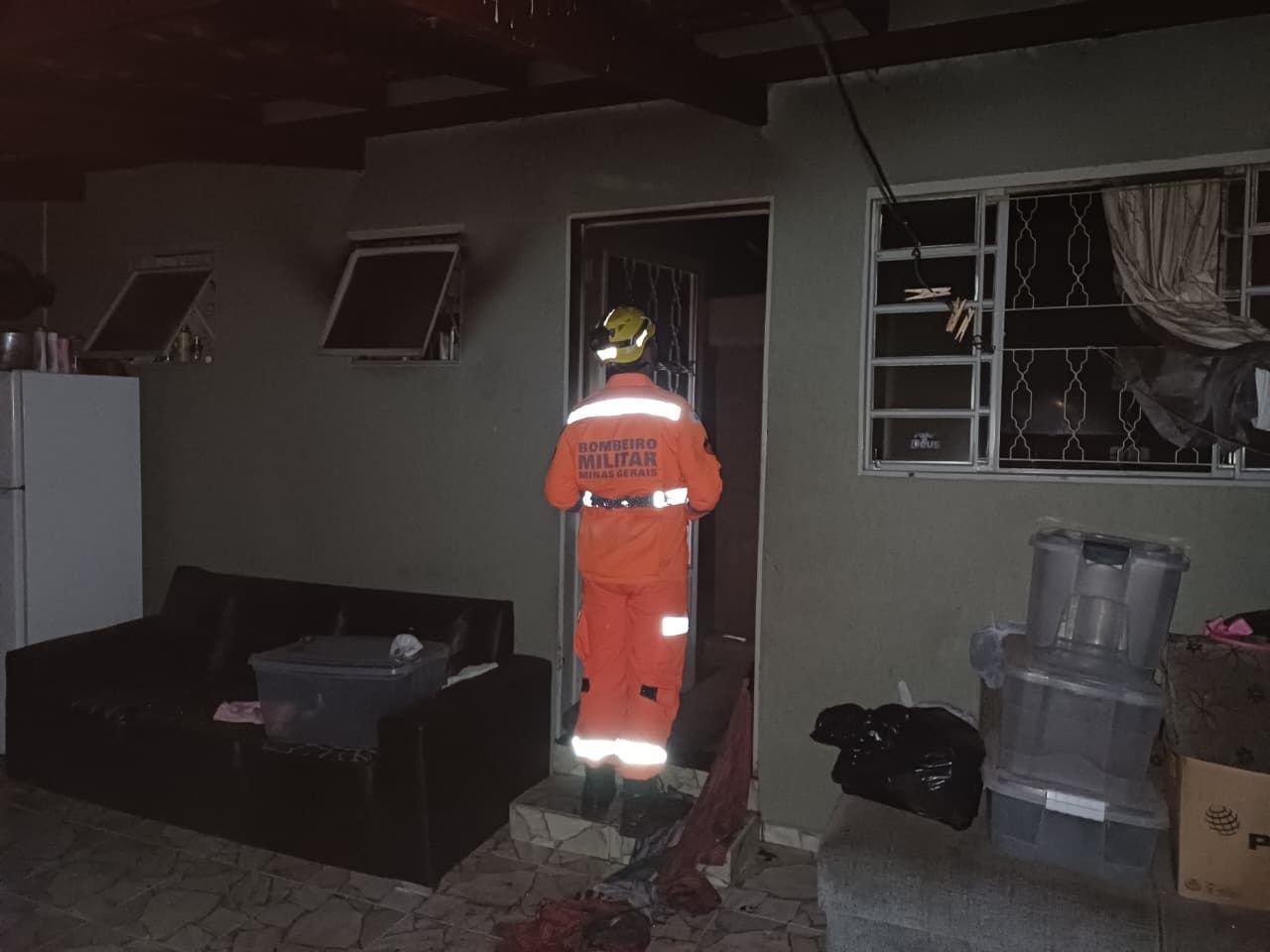 Incêndio em imóvel deixa vítima fatal em São Sebastião do Paraíso