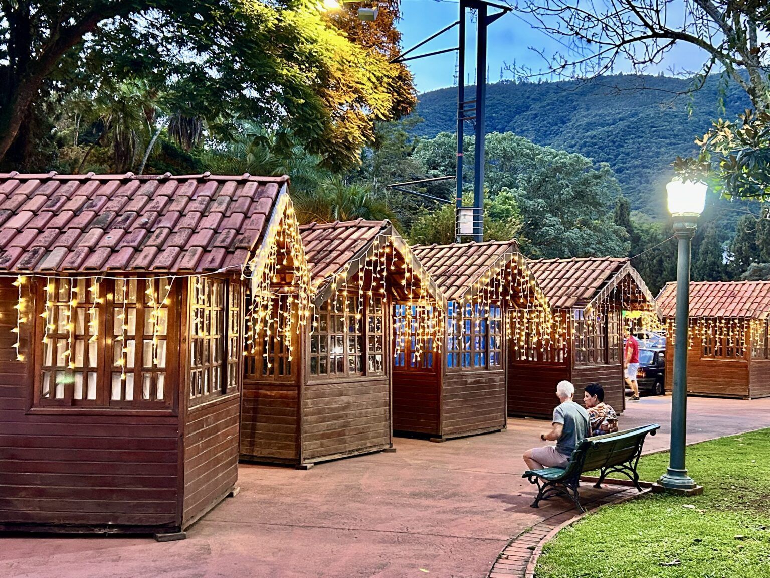 Artesãos podem se inscrever para participar da Vila do Artesanato em Poços de Caldas
