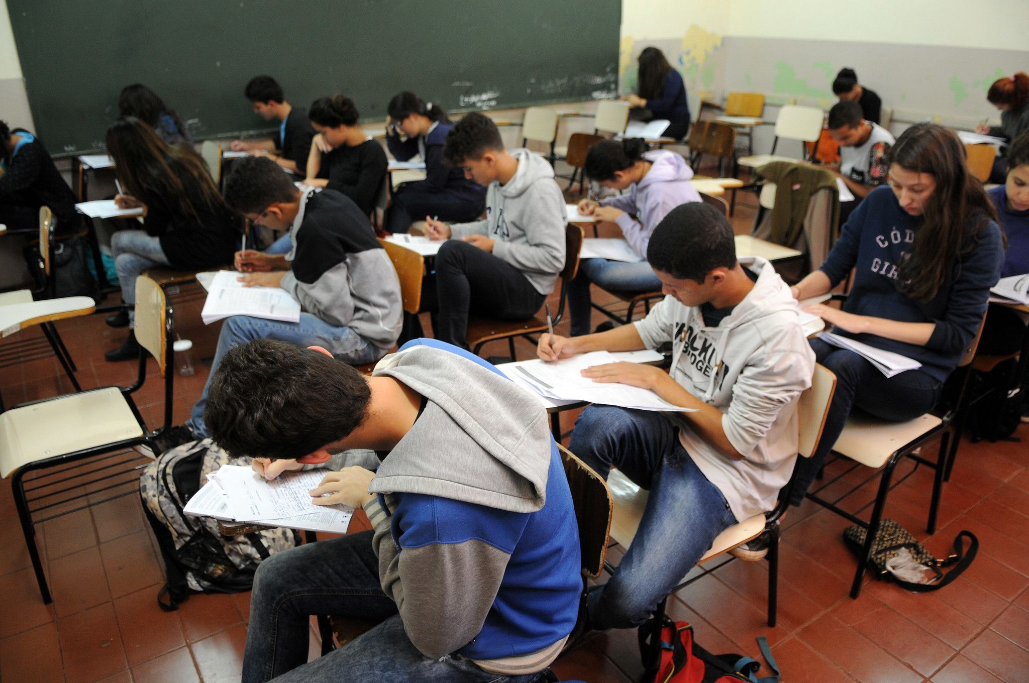 Governo retira urgência de projeto sobre Novo Ensino Médio para agilizar pauta econômica