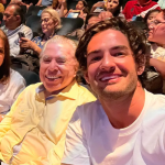 Genro de Silvio Santos, Alexandre Pato presta homenagem ao sogro e faz revelação
