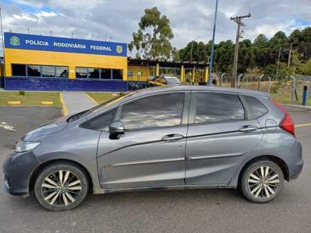 Carro foi recuperado em Poços de Caldas.