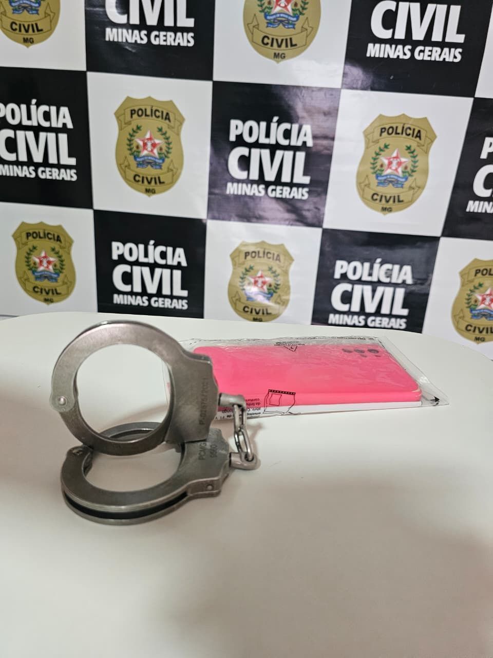 Homem de 50 anos é preso por compartilhar material pornográfico com criança no Sul de Minas