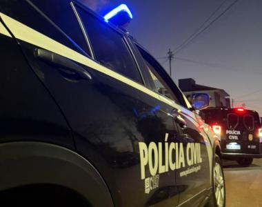 Polícia apreendeu ecstasy, maconha, balanças e celulares.