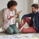 O que significa, segundo a psicologia, quando uma pessoa se cala sempre para evitar conflitos