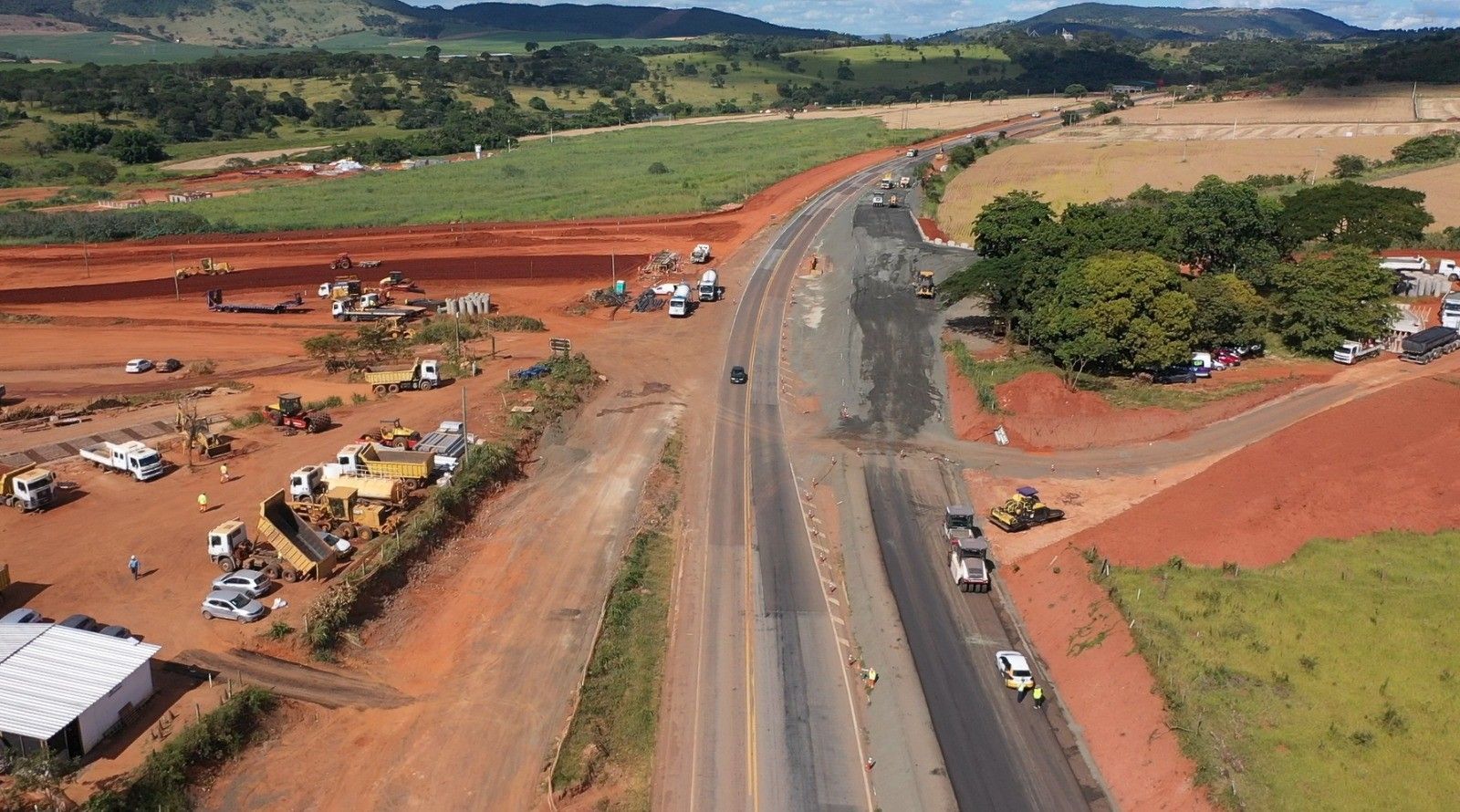 Rodovia MG-050 em Passos será interditada para içamento de estruturas para construção de viaduto