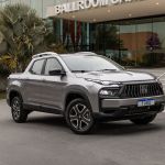 Fiat Toro terá três versões híbridas em 2026