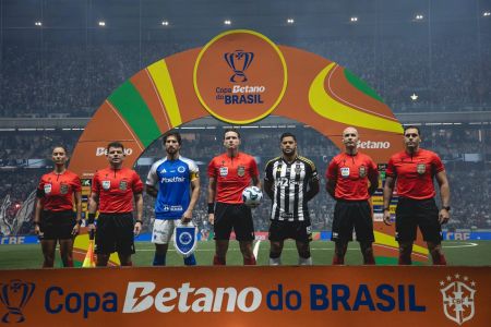 O Atlético perdeu para o Cruzeiro por 2 a 0 pela Copa do Brasil