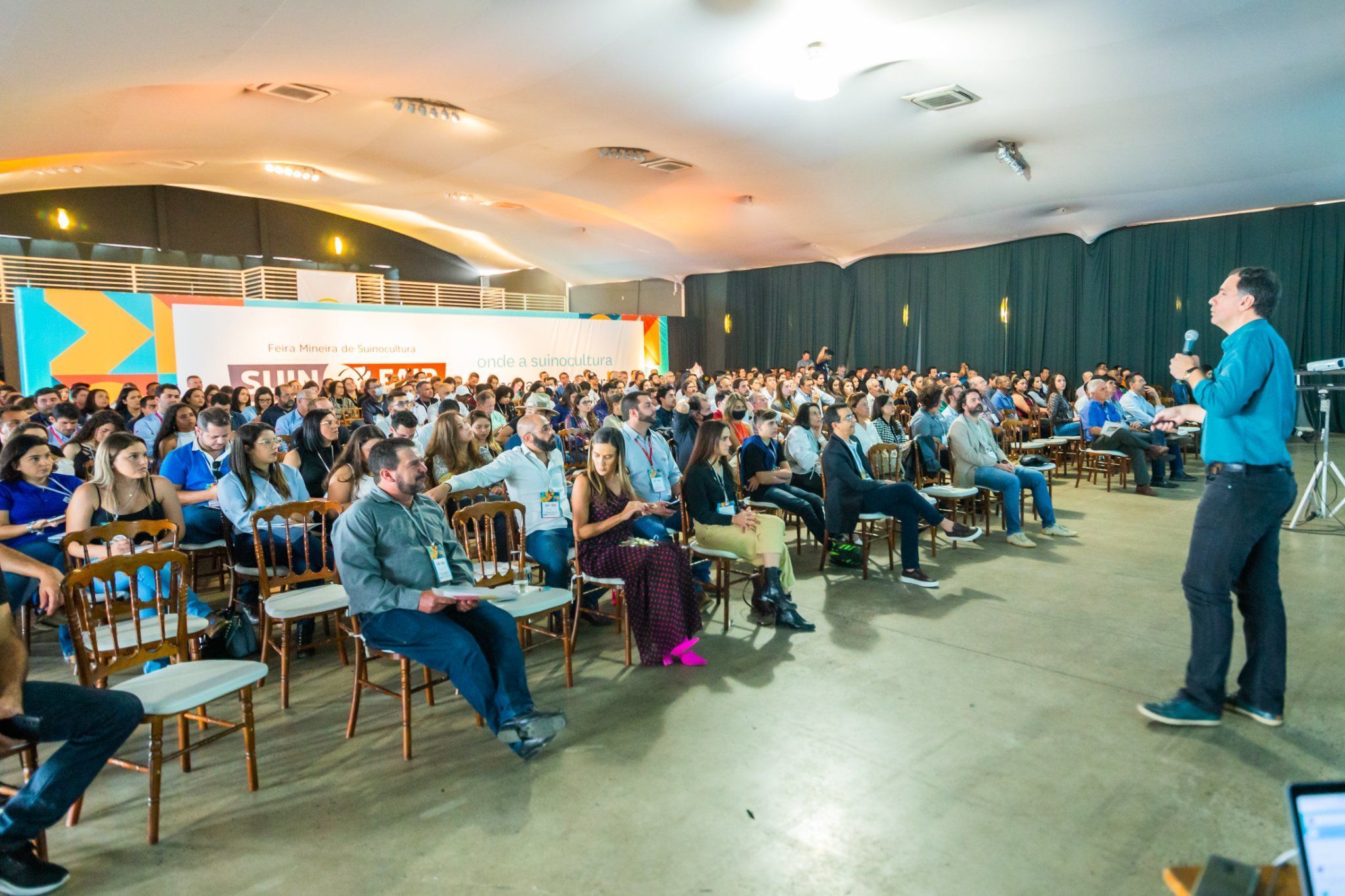 Associação promove feira em polo de suinocultura; saiba qual