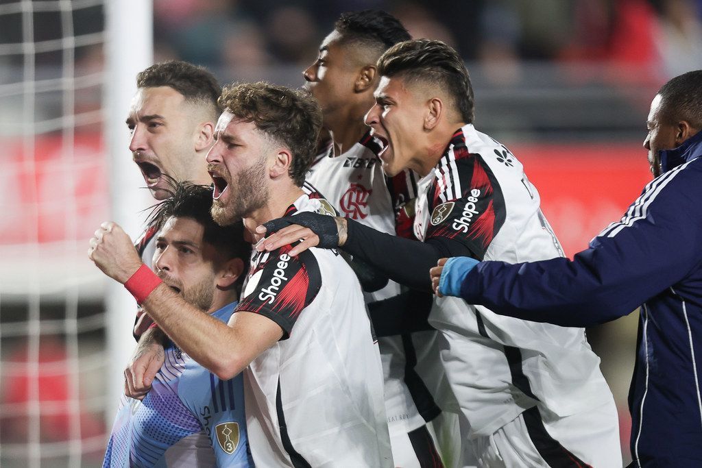 Nos pênaltis, Flamengo elimina Estudiantes e avança às semifinais da Libertadores