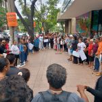 Vídeo: familiares de vítimas fazem oração antes da 1ª audiência do desastre de Brumadinho