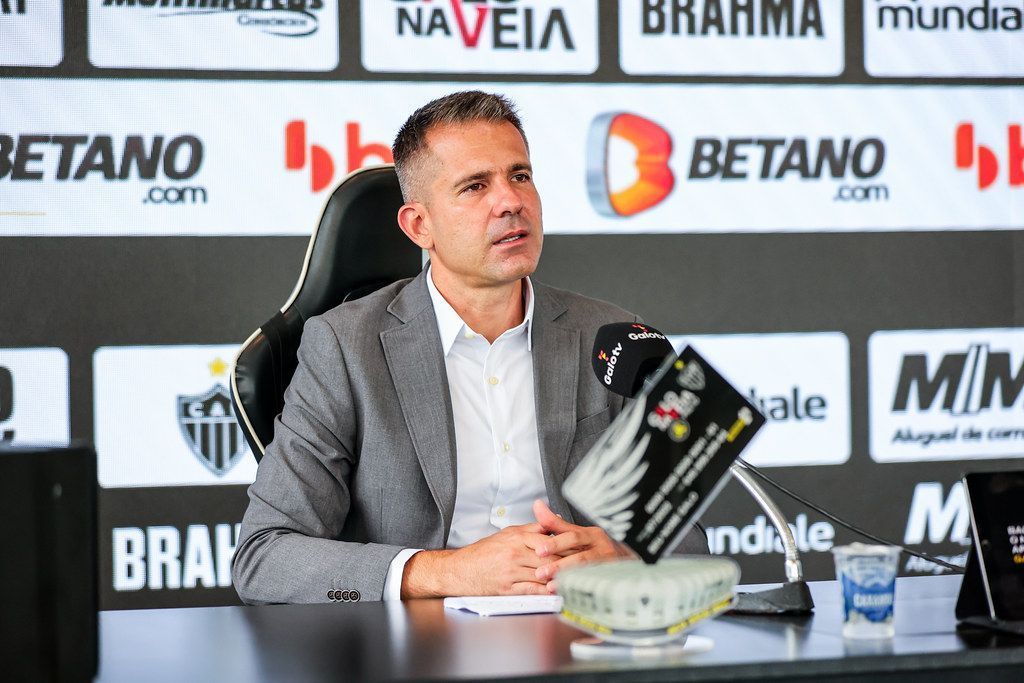 Atlético inicia semana de reapresentação e vê expectativa por reforços crescer