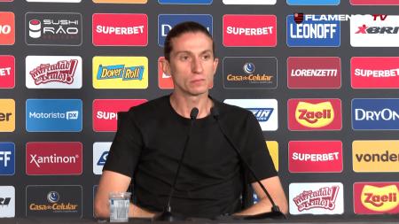 Filipe Luís, técnico do Flamengo, em entrevista coletiva na Supercopa