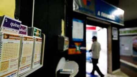 30 apostas ganhadoras acertaram quatro dezenas