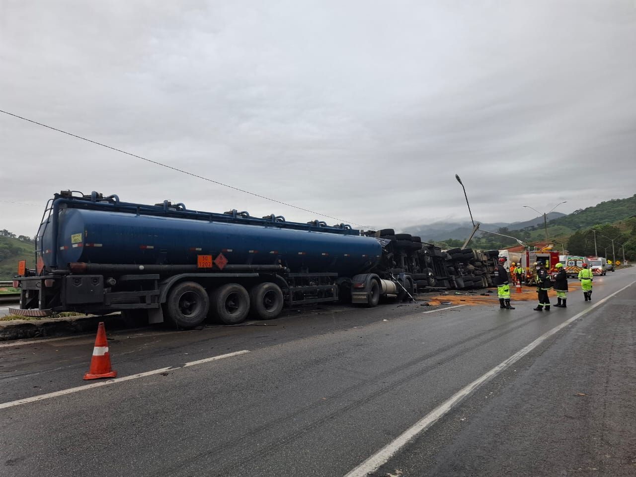 Acidente envolvendo duas carretas deixa duas vítimas fatais em Itapeva