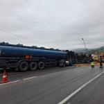 Acidente envolvendo duas carretas deixa duas vítimas fatais em Itapeva