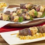 Como fazer espetinho de carne na frigideira?