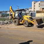 Calçada às margens do ribeirão Santa Maria será reconstruída; obras já estão em andamento