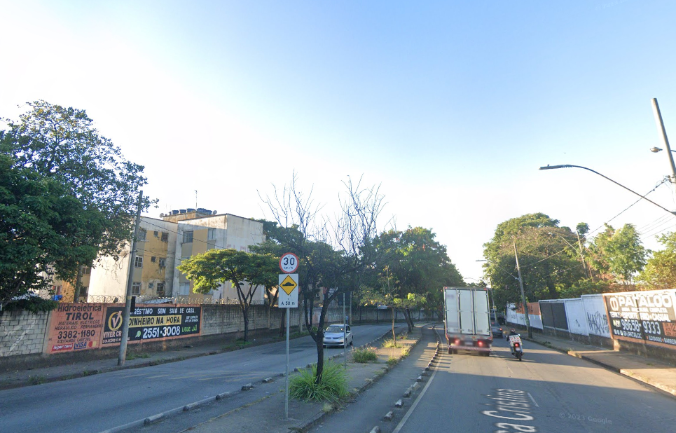 Chuva em BH: avenida Teresa Cristina é desbloqueada após risco de tranbordamento