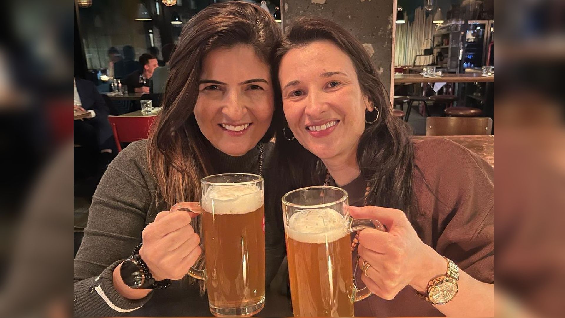 Brasileiras presas injustamente na Alemanha após terem malas trocadas devem ser indenizadas