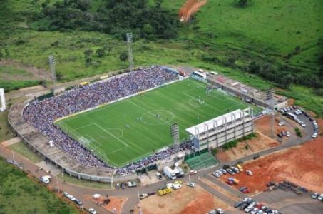 Estádio Bernardo Rubinger de Queiroz, em Patos de Minas