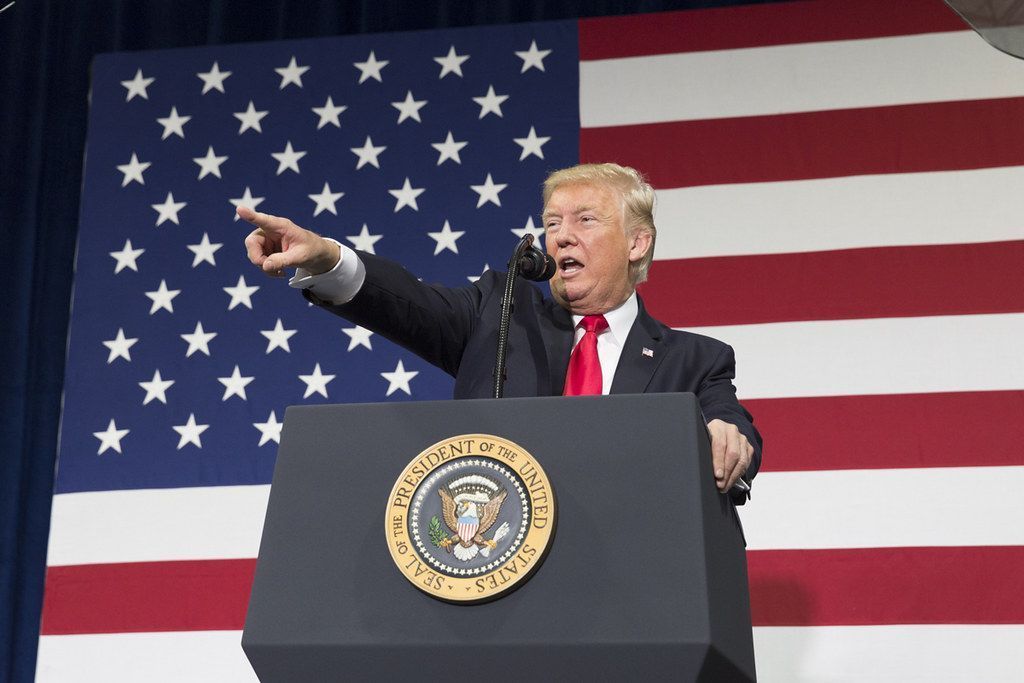 Trump pede à Suprema Corte para suspender lei que proíbe TikTok nos EUA