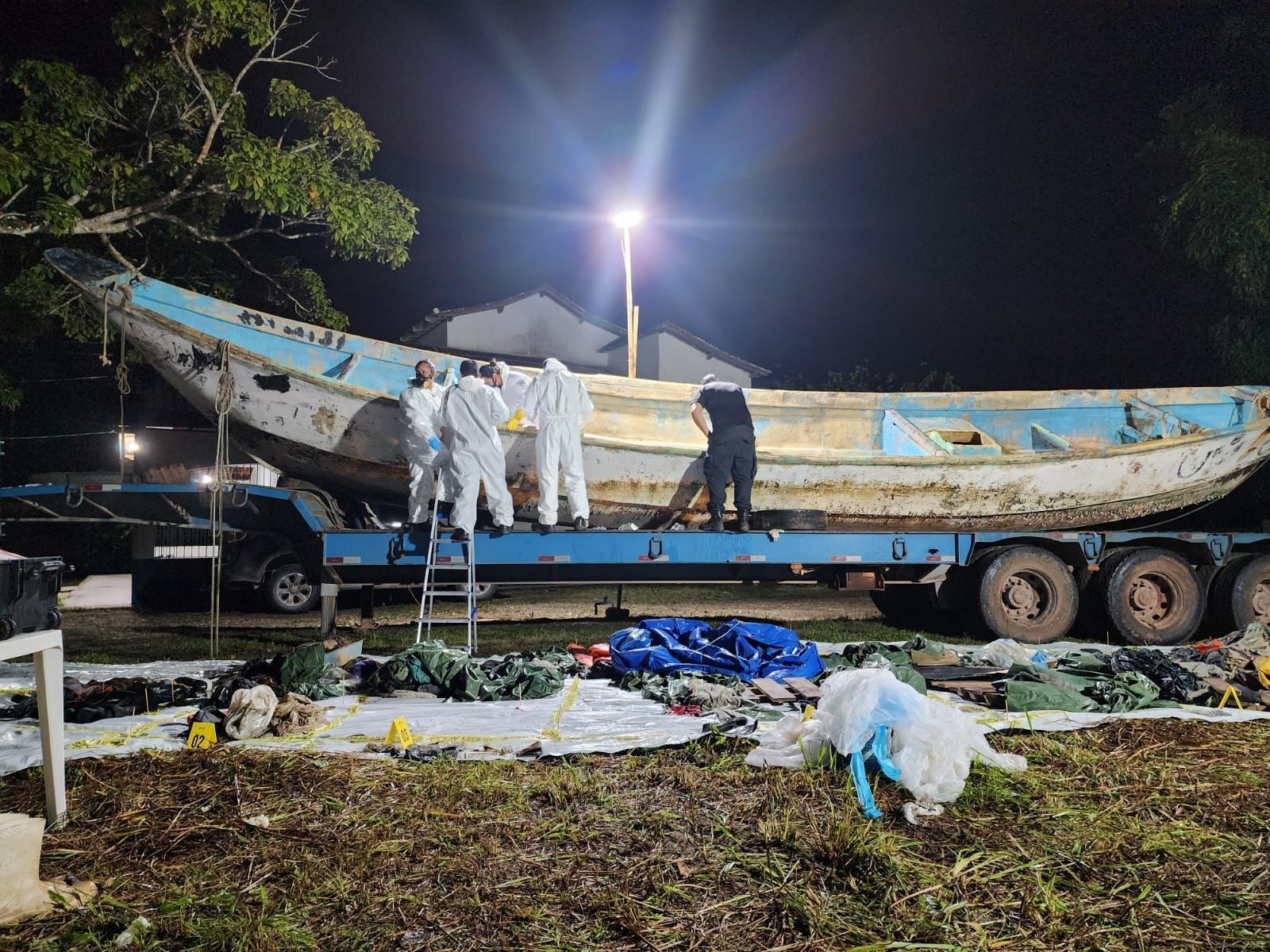Barco encontrado no Pará: PF investiga se outros corpos foram lançados ao mar
