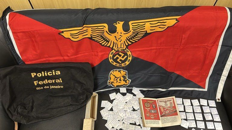 Idoso é preso no Rio por vender objetos com propaganda nazista na internet