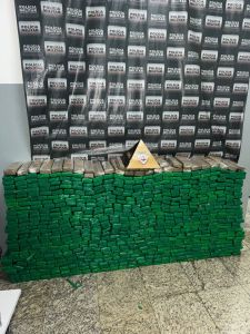 Homem é preso por tráfico de drogas e quase 700 barras de maconha são apreendidas em Sete Lagoas