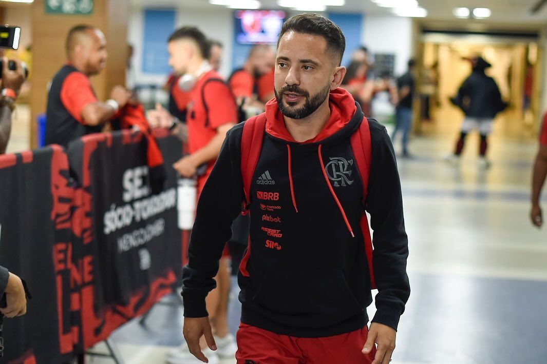 Everton Ribeiro, na mira do Cruzeiro, abre o jogo sobre renovação com o Flamengo