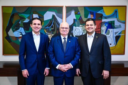 Presidentes da Câmara, Hugo Motta, do STF, Edson Fachin, e do Sanado, Davi Alcolumbre