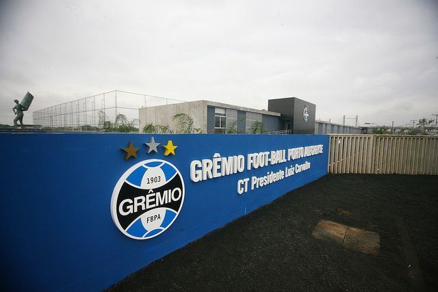 Gustavo Quinteros, novo técnico do Grêmio, inicia trabalho no CT Luiz Carvalho