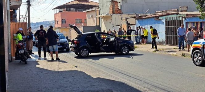 Acidente ocorreu na rua Monte Belo, próximo ao número 496