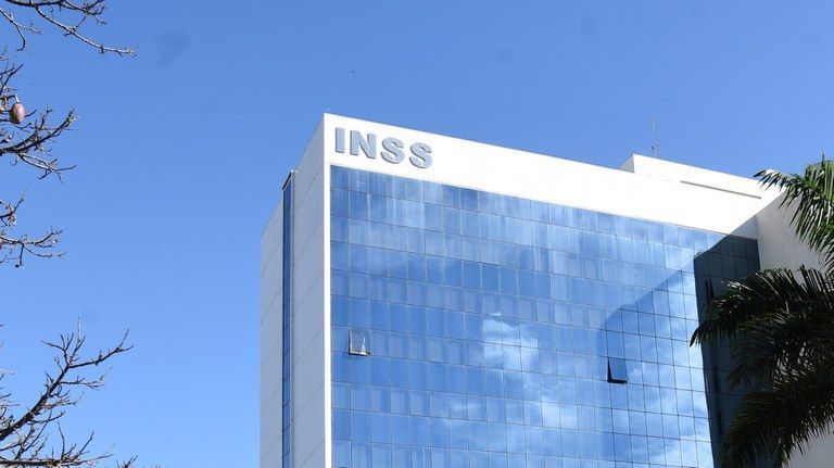 'Sem Desconto': PF prende filho do Careca do INSS e afasta número 2 da Previdência