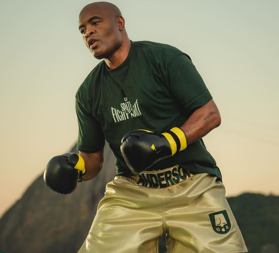 Anderson Silva debocha de possível revanche com Vitor Belfort: 'Perdeu com uma bica na cara'