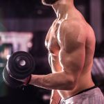 Quanto tempo treinar para ganhar massa muscular? Ciência aponta duração mínima ideal