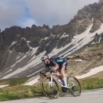 Campeão olímpico de ciclismo desiste de Volta da França após acidente