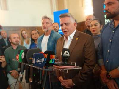 Anúncio do Catraca Livre e do Madrugão - programa de retorno das linhas de ônibus noturnas - foi feito na PBH com a presença de vários vereadores
