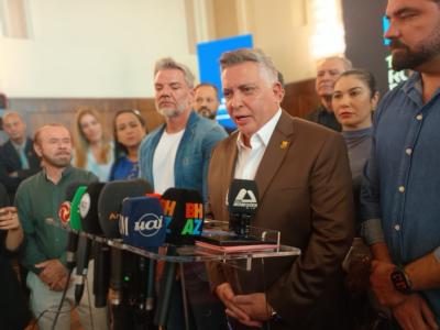 Anúncio do Catraca Livre e do Madrugão - programa de retorno das linhas de ônibus noturnas - foi feito na PBH com a presença de vários vereadores