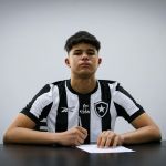 Goleiro Bruno tenta aproximação com filho, contratado pelo Botafogo
