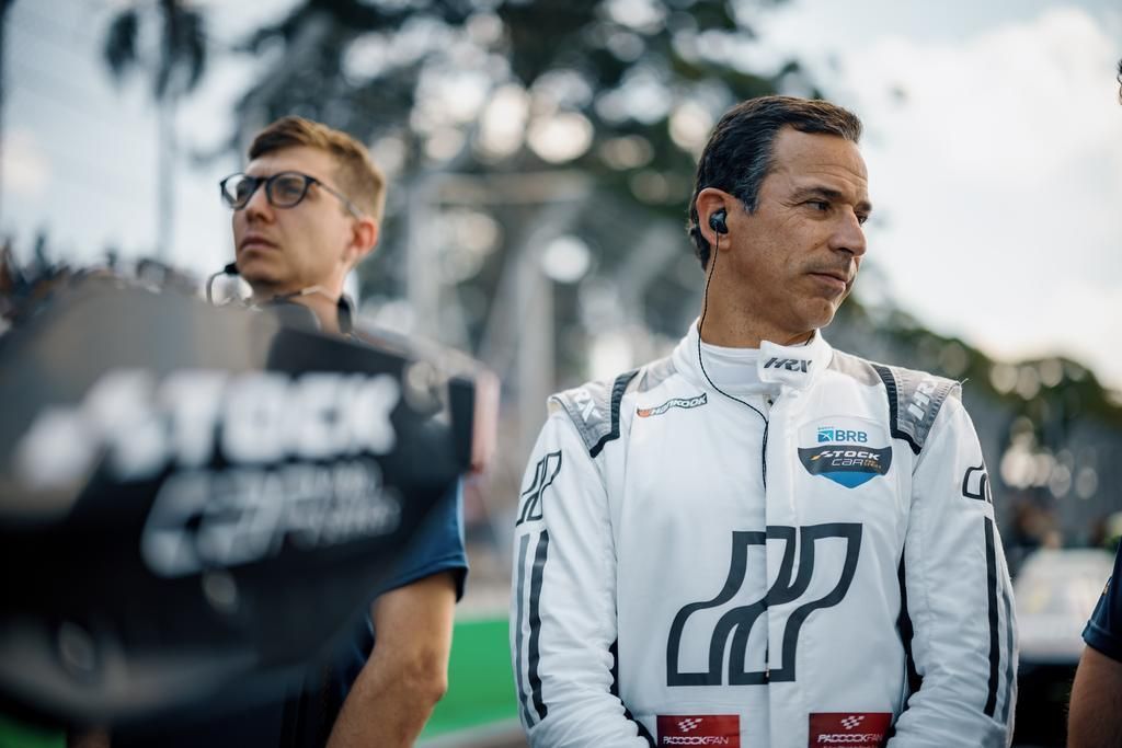 Helio Castroneves retorna à Stock Car e é anunciado por nova equipe