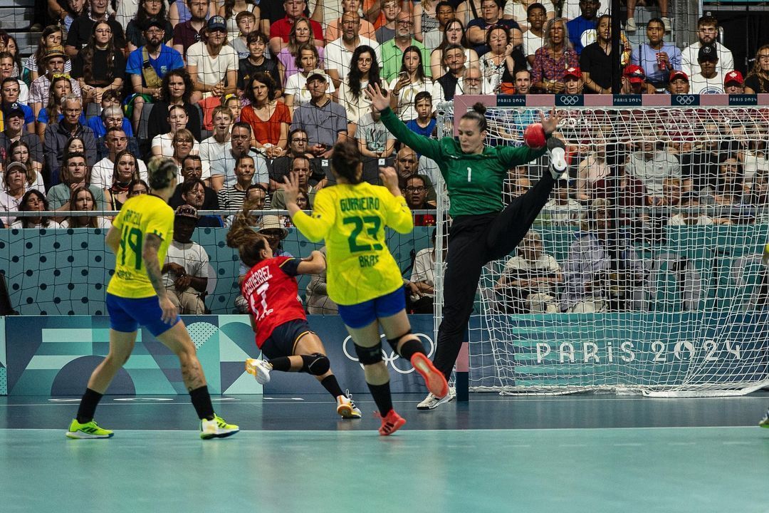 Neuer brasileira? Quem é goleira exaltada após vitória do Brasil no Handebol