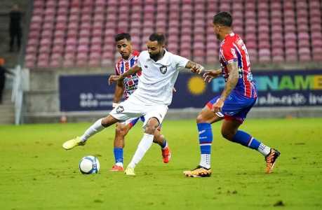 Retrô-PE e Itabaiana-SE dueleram na Arena Pernambuco, em jogo da semifinal da Série D do Campeonato Brasileiro, neste domingo (8)