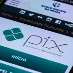 Transferências por pix cresceram 105% no Brasil em 2022