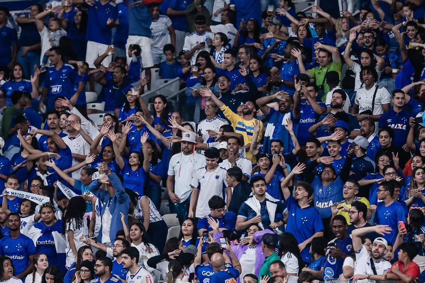 Vai lotar? Cruzeiro revela parcial de ingressos vendidos para duelo com Corinthians