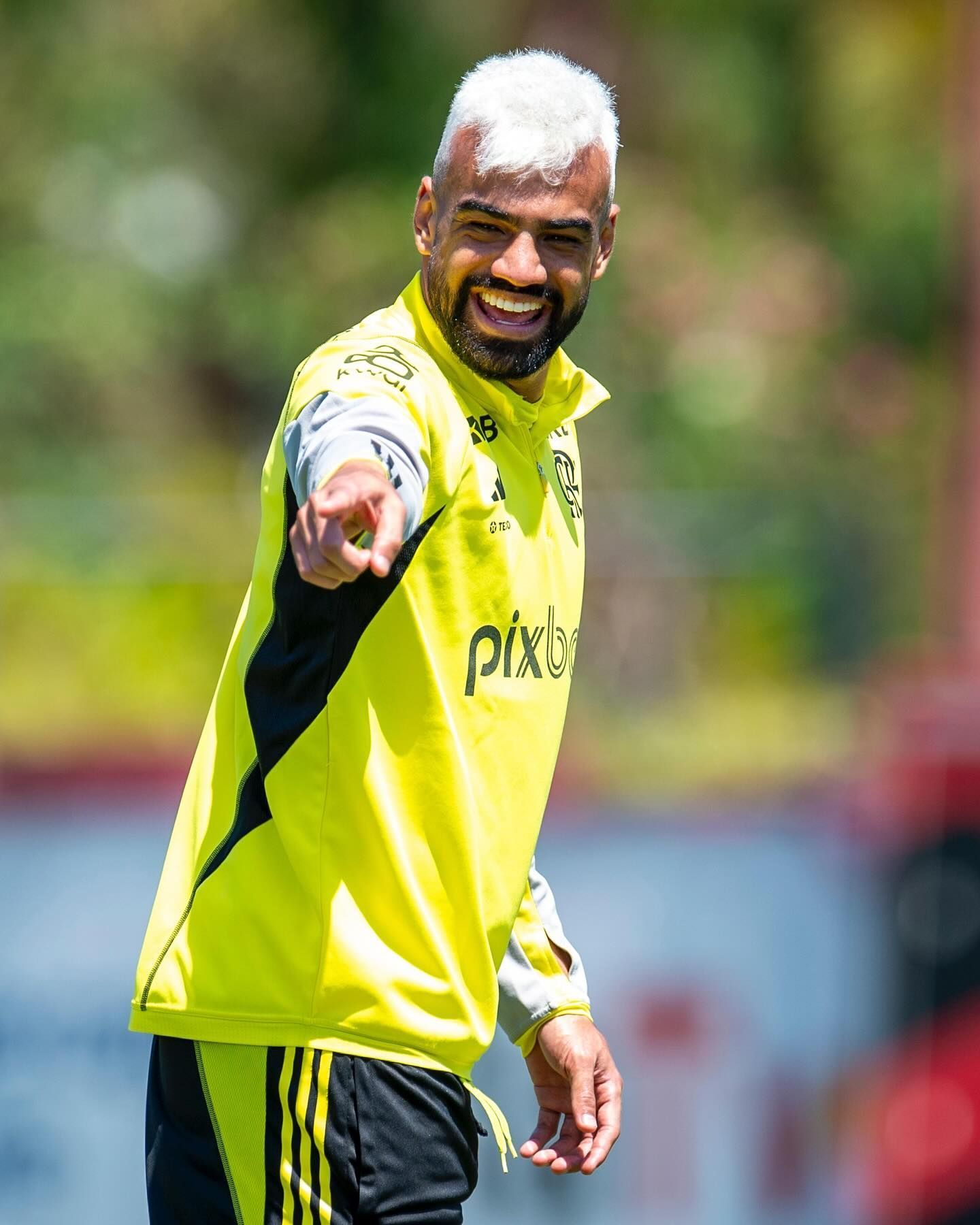 Cruzeiro 'encerra novela' com Flamengo e acerta contratação de Fabrício Bruno