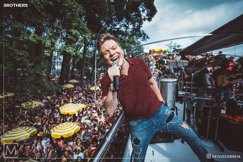 Carnaval 2024: bloco Bem Sertanejo, de Michel Teló, desfila pela primeira vez em BH