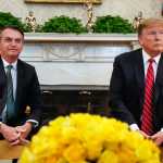 Por que Bolsonaro precisa de autorização de Moraes para viajar à posse de Trump? Entenda
