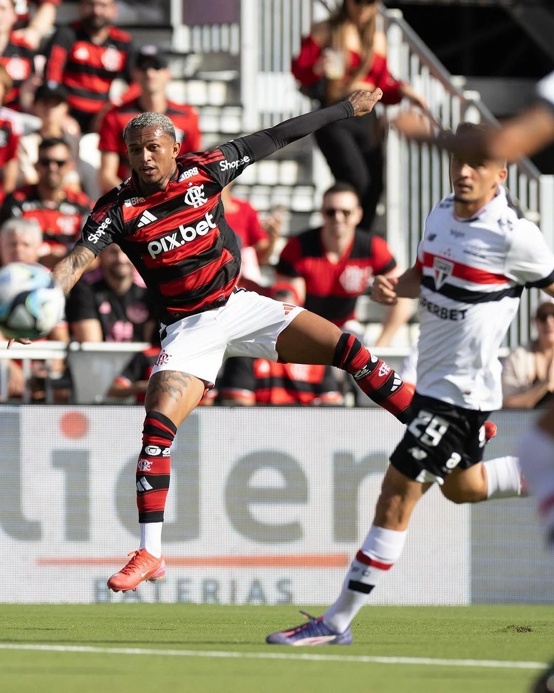 São Paulo e Flamengo empatam pela FC Series