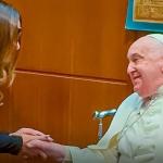 Janja é recebida pelo Papa Francisco e agradece orações pela saúde de Lula