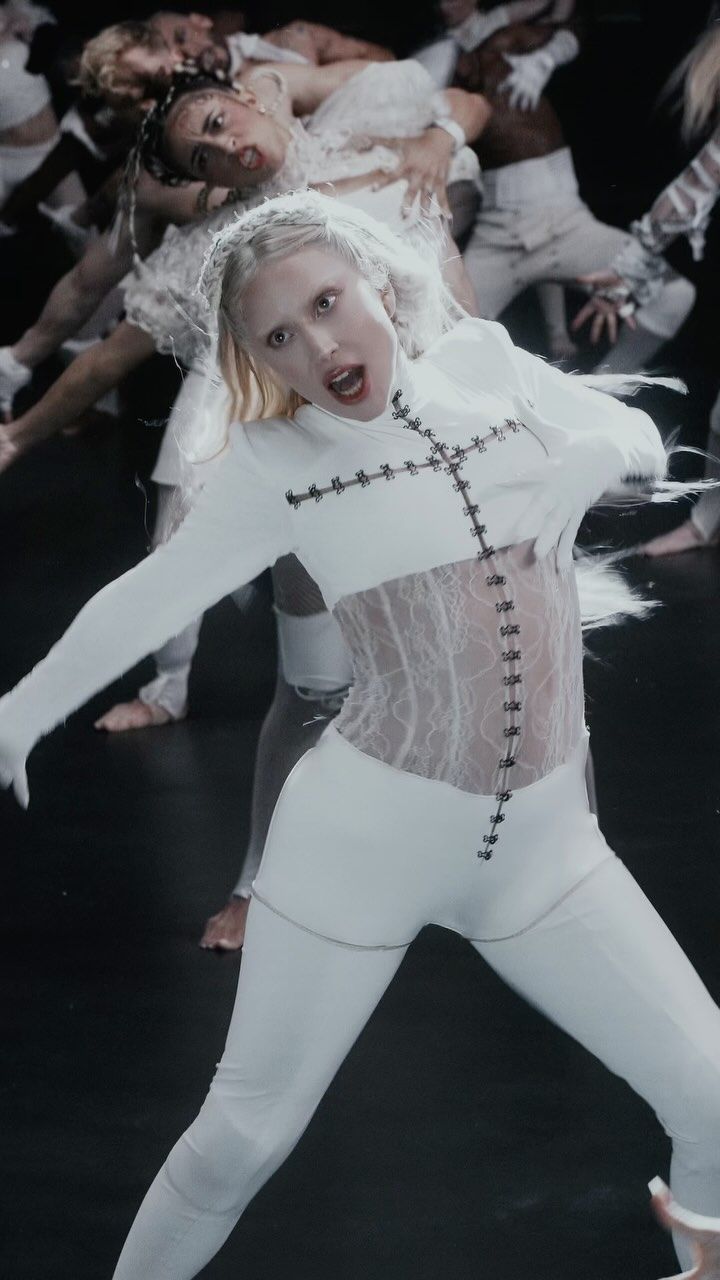 Lady Gaga apelidou fãs de 'monstrinhos'; entenda nome do fandom
